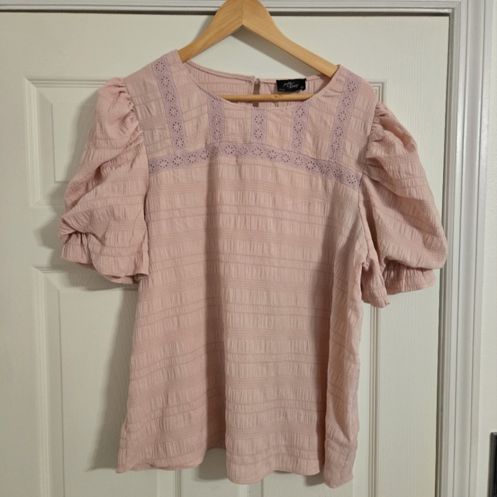 Milk & Honey Pink Textured Blouse with Puff Sleeves size 1X